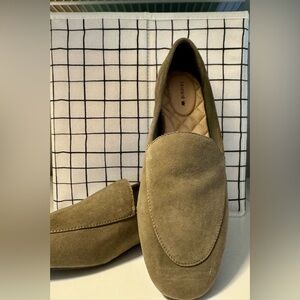 Birdies Vesper flats in Olive
